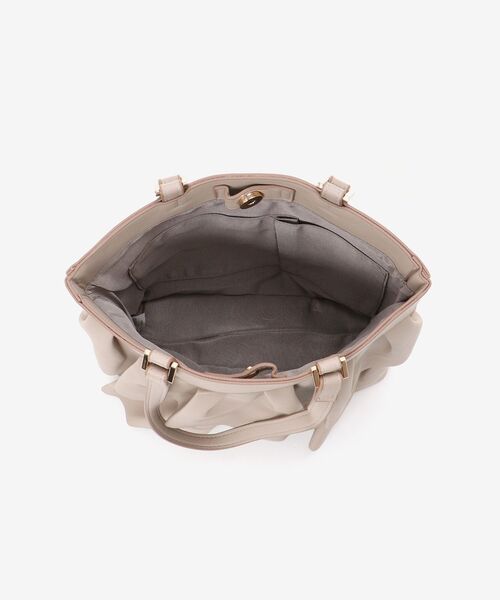 MAJESTIC LEGON（マジェスティックレゴン）の「フリルトートバッグ（トートバッグ・レディース・グレイッシュベージュ/ブラック・FREE）」の5枚目の写真