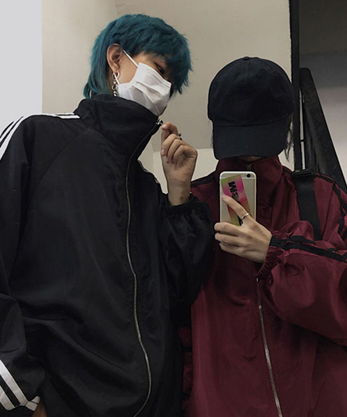 c.u.l（シーユーエル）の「ユニセックス ナイロン風トラックジャケット culw511（ジャージ・レディース・レッド/ブラック/ブルー/グリーン・M/S/L）」の6枚目の写真