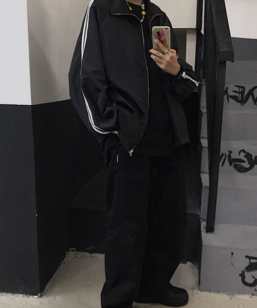 c.u.l（シーユーエル）の「ユニセックス ナイロン風トラックジャケット culw511（ジャージ・レディース・レッド/ブラック/ブルー/グリーン・M/S/L）」の9枚目の写真