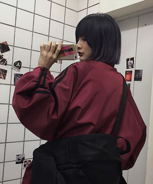 c.u.l（シーユーエル）の「ユニセックス ナイロン風トラックジャケット culw511（ジャージ・レディース・レッド/ブラック/ブルー/グリーン・M/S/L）」の11枚目の写真