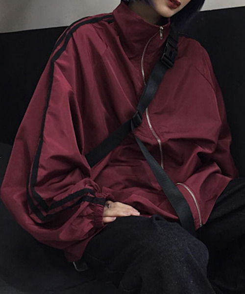 c.u.l（シーユーエル）の「ユニセックス ナイロン風トラックジャケット culw511（ジャージ・レディース・レッド/ブラック/ブルー/グリーン・M/S/L）」の12枚目の写真