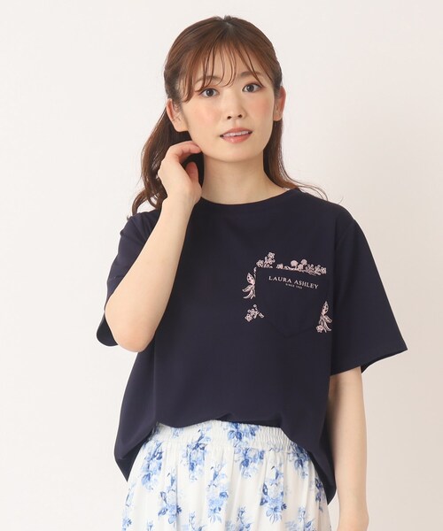 LAURA ASHLEY(ローラアシュレイ)の「【接触冷感/洗える】ブランブル柄ポケットTシャツ(Tシャツ/カットソー・レディース・ホワイト系/ネイビー/ダークブラウン・38/40)」の3枚目の写真