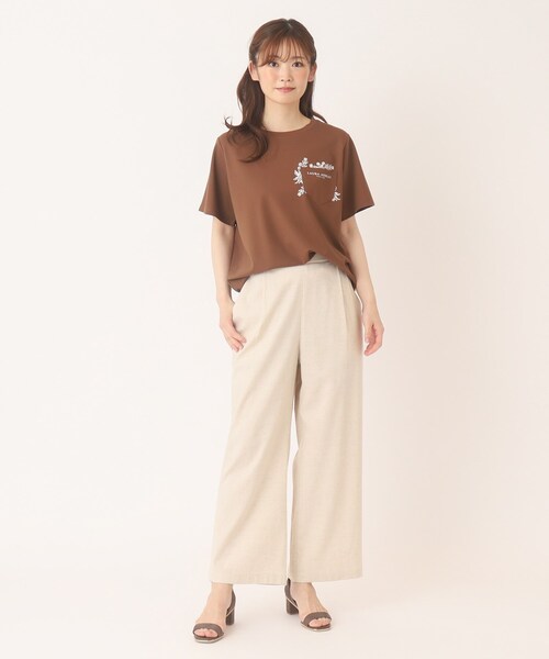 LAURA ASHLEY(ローラアシュレイ)の「【接触冷感/洗える】ブランブル柄ポケットTシャツ(Tシャツ/カットソー・レディース・ホワイト系/ネイビー/ダークブラウン・38/40)」の16枚目の写真