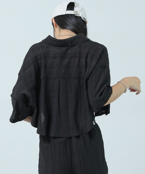 PAGEBOY(ページボーイ)の「ジャガードショートシャツ(シャツ/ブラウス・レディース・ブラック/グレイッシュベージュ/ブラウン・FREE)」の5枚目の写真