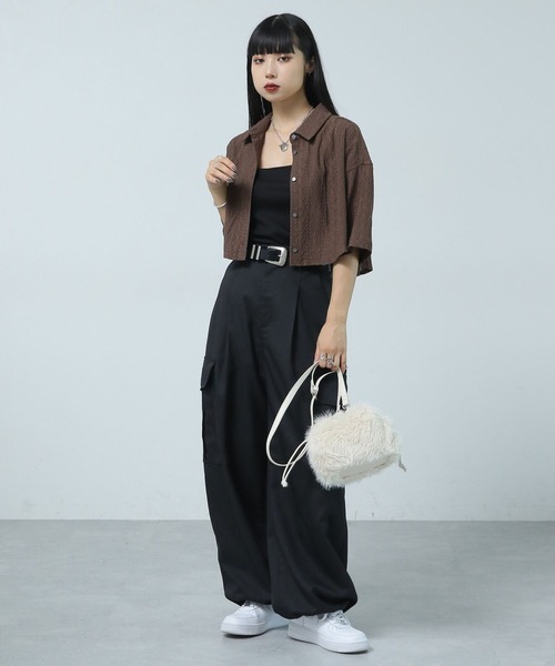 PAGEBOY(ページボーイ)の「ジャガードショートシャツ(シャツ/ブラウス・レディース・ブラック/グレイッシュベージュ/ブラウン・FREE)」の13枚目の写真