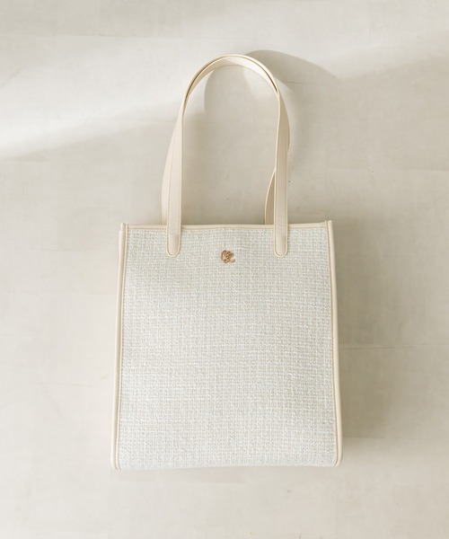 OLIVE des OLIVE(オリーブデオリーブ)の「【WEB限定】エンブレム付きトリミングトートバッグ 1032120020(トートバッグ・レディース・ピンク/アイボリー/ブラック/ホワイト・FREE)」の2枚目の写真