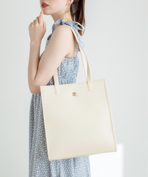 OLIVE des OLIVE(オリーブデオリーブ)の「【WEB限定】エンブレム付きトリミングトートバッグ 1032120020(トートバッグ・レディース・ピンク/アイボリー/ブラック/ホワイト・FREE)」の3枚目の写真