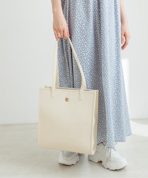 OLIVE des OLIVE(オリーブデオリーブ)の「【WEB限定】エンブレム付きトリミングトートバッグ 1032120020(トートバッグ・レディース・ピンク/アイボリー/ブラック/ホワイト・FREE)」の11枚目の写真