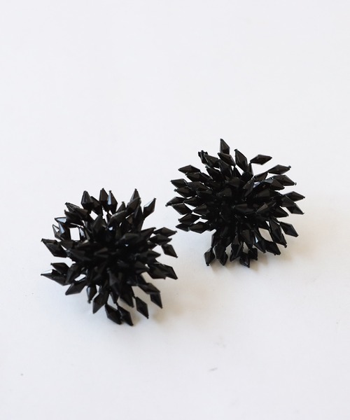 antiqua（アンティカ）の「ビーズフラワーイヤリング（イヤリング・レディース・ブラック・FREE）」の8枚目の写真