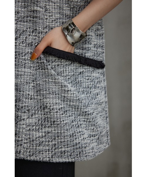 AZUL by moussy（アズールバイマウジー）の「カットツイードベスト（ベスト・レディース・ブラック/ライトベージュ/ダークグリーン・FREE）」の12枚目の写真