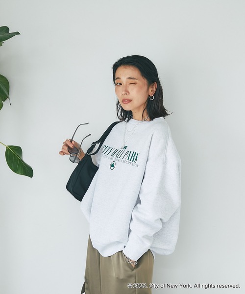 GOOD ROCK SPEED（グッドロックスピード）の「GOOD ROCK SPEED/NYC クルーネックスエット（スウェット・レディース・ライトグレー・FREE）」の9枚目の写真