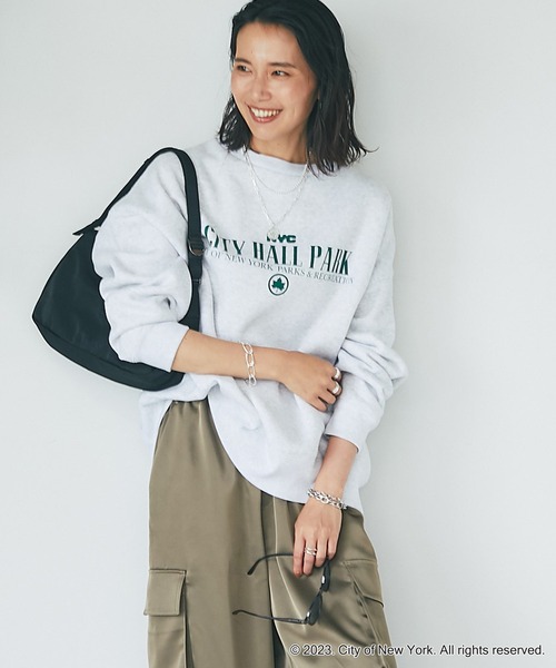 GOOD ROCK SPEED（グッドロックスピード）の「GOOD ROCK SPEED/NYC クルーネックスエット（スウェット・レディース・ライトグレー・FREE）」の8枚目の写真