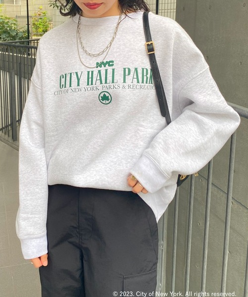 GOOD ROCK SPEED（グッドロックスピード）の「GOOD ROCK SPEED/NYC クルーネックスエット（スウェット・レディース・ライトグレー・FREE）」の15枚目の写真
