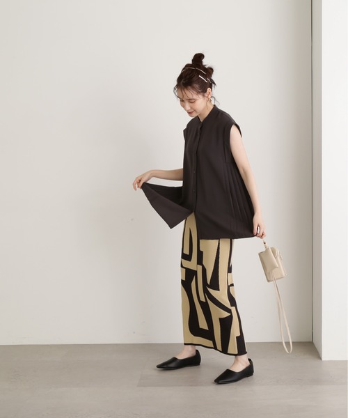 N.（N. Natural Beauty Basic）（エヌエヌナチュラルビューティーベーシック）の「◆サイドプリーツバンドカラーブラウス（シャツ/ブラウス・レディース・ブルー/ナチュラル/チャコール・MEDIUM）」の4枚目の写真