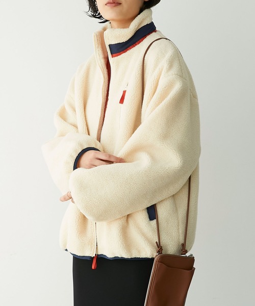 Chaco closet(チャコ クローゼット)の「オーバーサイズ配色ハイネックボアブルゾン(ブルゾン・レディース・ブラック/アイボリー/モカ・FREE)」の4枚目の写真