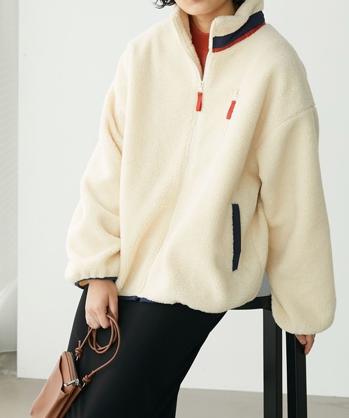 Chaco closet(チャコ クローゼット)の「オーバーサイズ配色ハイネックボアブルゾン(ブルゾン・レディース・ブラック/アイボリー/モカ・FREE)」の10枚目の写真