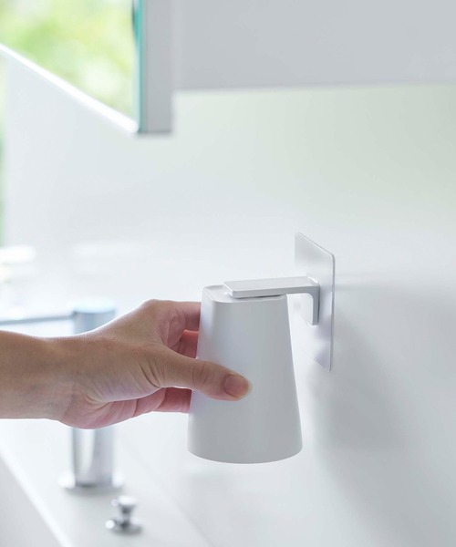 tower（タワー）の「tower(タワー)　フィルムフック　マグネットタンブラー（オーラルケア/歯磨きグッズ・レディース・ブラック/ホワイト・F）」の6枚目の写真