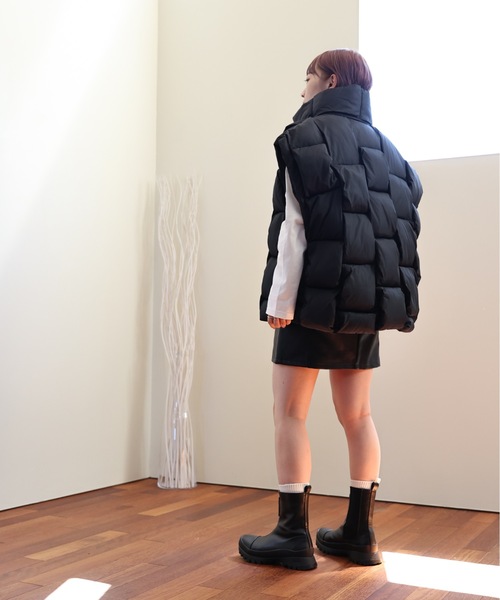 ULEULA（ウルア）の「編み込みエコダウンベスト（ダウンベスト・レディース・ブラック/ホワイト・FREE）」の18枚目の写真