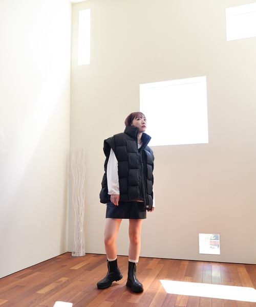 ULEULA（ウルア）の「編み込みエコダウンベスト（ダウンベスト・レディース・ブラック/ホワイト・FREE）」の20枚目の写真