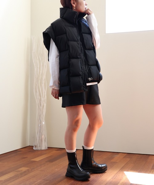 ULEULA（ウルア）の「編み込みエコダウンベスト（ダウンベスト・レディース・ブラック/ホワイト・FREE）」の17枚目の写真