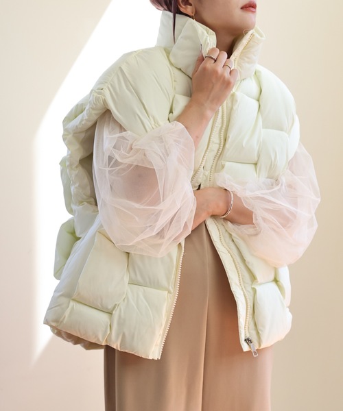 ULEULA（ウルア）の「編み込みエコダウンベスト（ダウンベスト・レディース・ブラック/ホワイト・FREE）」の4枚目の写真