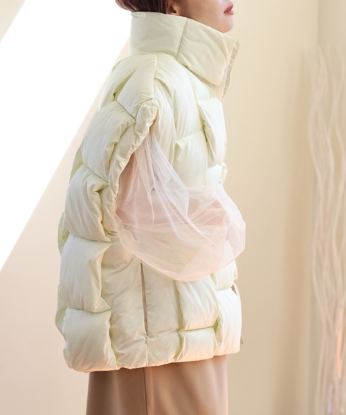 ULEULA（ウルア）の「編み込みエコダウンベスト（ダウンベスト・レディース・ブラック/ホワイト・FREE）」の7枚目の写真