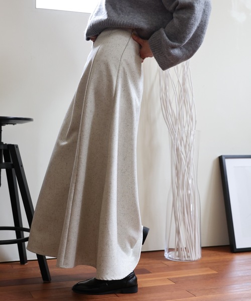 ULEULA（ウルア）の「ツイードフレアスカート（スカート・レディース・チャコールグレー/グリーン/アイボリー・FREE）」の4枚目の写真