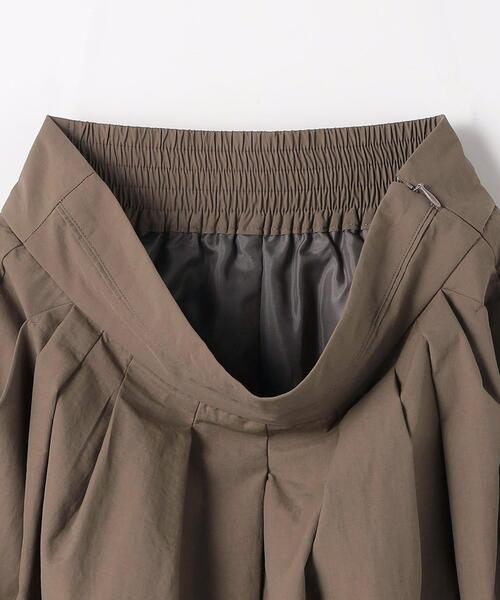 green label relaxing（グリーンレーベルリラクシング）の「ナイロン タック フレア スカート（スカート・レディース・ワインレッド/モカ/ネイビー・36/38）」の19枚目の写真