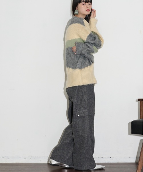 THE YOn(ザヨン)の「ブラッシュドジャージードロストヘムカーゴパンツ(カーゴパンツ・レディース・サックスブルー/アイボリー/チャコールグレー・S/M)」の13枚目の写真