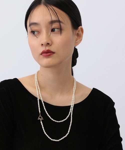 A part by(アパートバイ)の「ロングパールネックレス(ネックレス・レディース・GOLD ・FREE)」の1枚目の写真