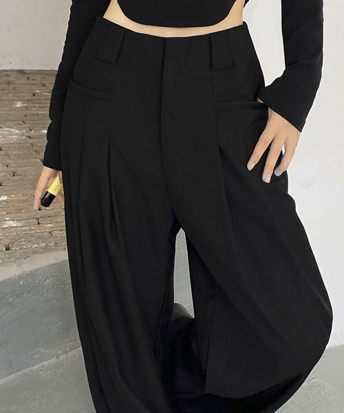 urge:(アージコロン )の「【URGE:】ハイウエスト ストレート タックパンツ(その他パンツ・レディース・ブラック・SMALL/LARGE/MEDIUM)」の5枚目の写真