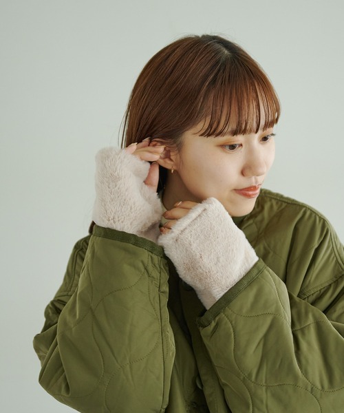 DISCOAT(ディスコート)の「フェイクファーグローブ(アームカバー・レディース・グレー/ベージュ/ベージュ系その他・FREE)」の9枚目の写真