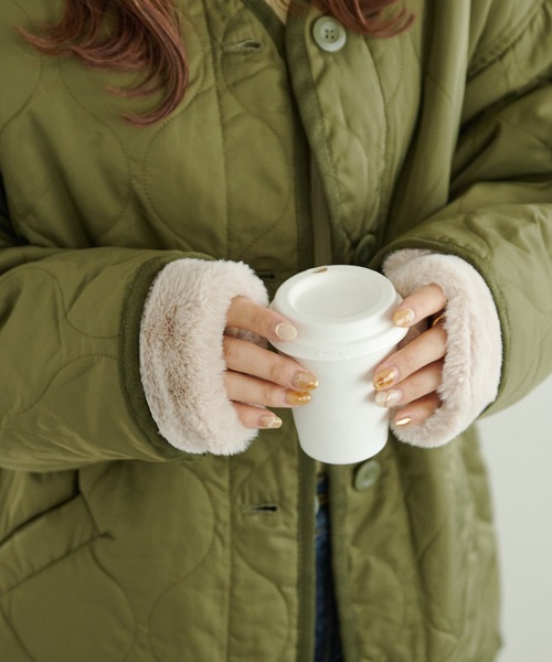 DISCOAT(ディスコート)の「フェイクファーグローブ(アームカバー・レディース・グレー/ベージュ/ベージュ系その他・FREE)」の8枚目の写真