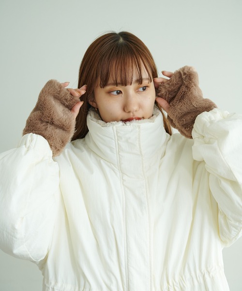 DISCOAT(ディスコート)の「フェイクファーグローブ(アームカバー・レディース・グレー/ベージュ/ベージュ系その他・FREE)」の19枚目の写真