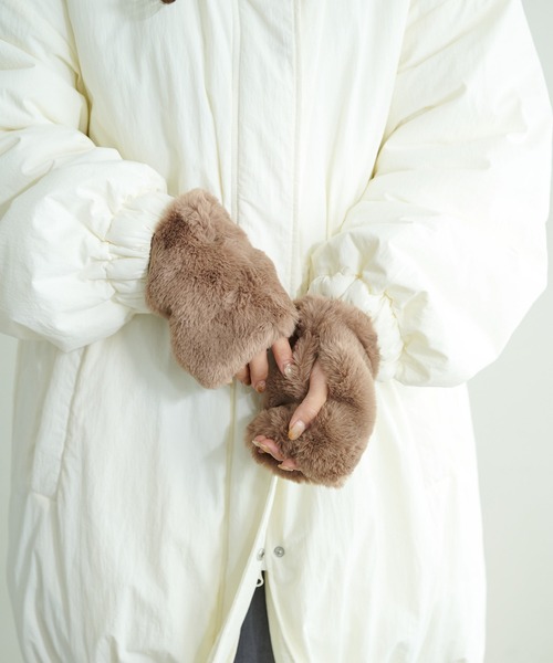 DISCOAT(ディスコート)の「フェイクファーグローブ(アームカバー・レディース・グレー/ベージュ/ベージュ系その他・FREE)」の18枚目の写真