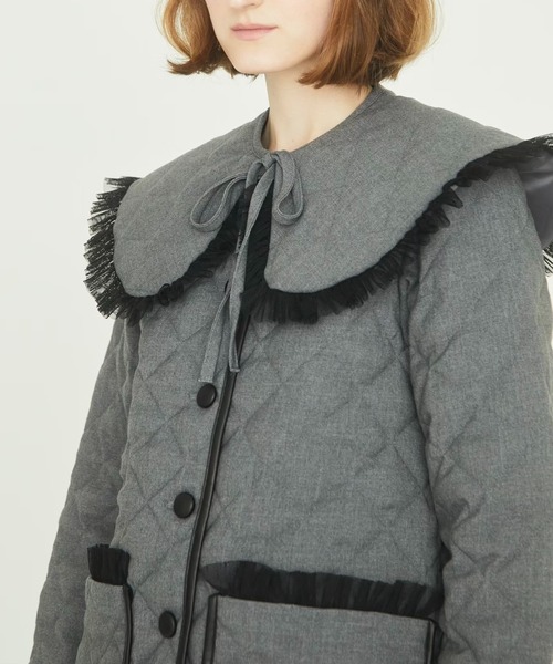 epine(エピヌ)の「collar 2way tulle piping quilting down coat(ダウンジャケット/コート・レディース・グレー/ブラック・FREE)」の15枚目の写真