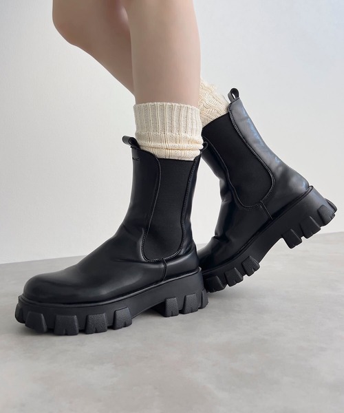 KOBE LETTUCE(コウベレタス)の「厚底サイドゴアブーツ(ブーツ・レディース・ブラウン/ブラック・LL/M/S/L)」の1枚目の写真