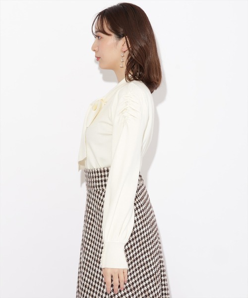 WILLSELECTION（ウィルセレクション）の「ギャザー袖ボウタイプルオーバー（ニット/セーター・レディース・ピンク/オフホワイト/ブラック・MEDIUM）」の7枚目の写真