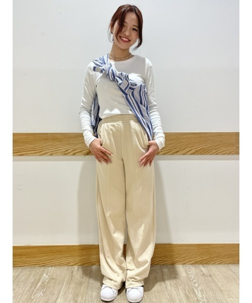 GAP（ギャップ）の「GAPロゴ フロントシームワイドスウェットパンツ（スウェットパンツ・レディース・ベージュ/グレー/ブラック・XS/S/XXS/M/L）」の8枚目の写真