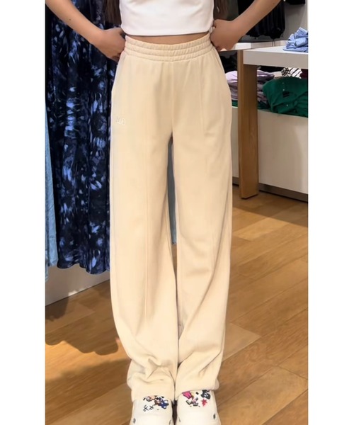 新品【 GAP 】ギャップ ロゴ ワイド スウェットパンツ オフホワイト GAP（ギャップ）の「ヴィンテージソフト Gapロゴ ワイド スウェット