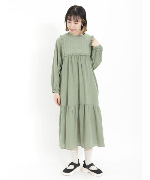 Samansa Mos2（サマンサ モスモス）の「ドビーレースティアードワンピース（ワンピース・レディース・オフホワイト/チャコールグレー/キナリ/ミント・F）」の17枚目の写真