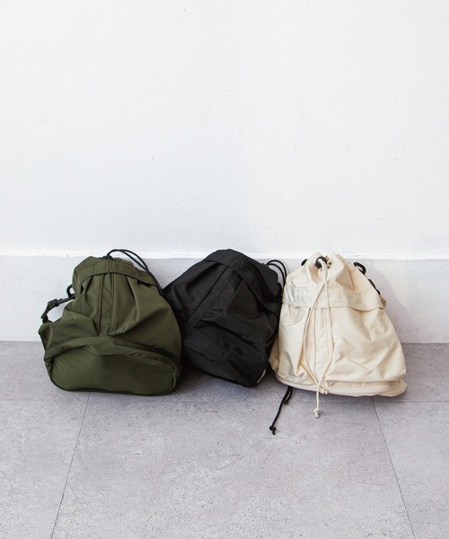 Chillfar（チルファー）の「ナイロン巾着バッグ（ショルダーバッグ・レディース・カーキ/ブラック/アイボリー・FREE）」の16枚目の写真