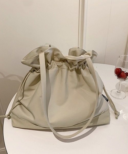 Miniministore(ミニミニストア)の「巾着バッグ ショルダーナイロンバッグ韓国(ショルダーバッグ・レディース・ブラック/アイボリー/イエロー/ベージュ・FREE)」の13枚目の写真