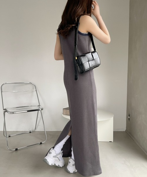 Ada.(エイダ)の「バイカラーデザイン アメスリ ワッフル ワンピース(ワンピース・レディース・チャコール/ネイビー/ベージュ・FREE)」の11枚目の写真