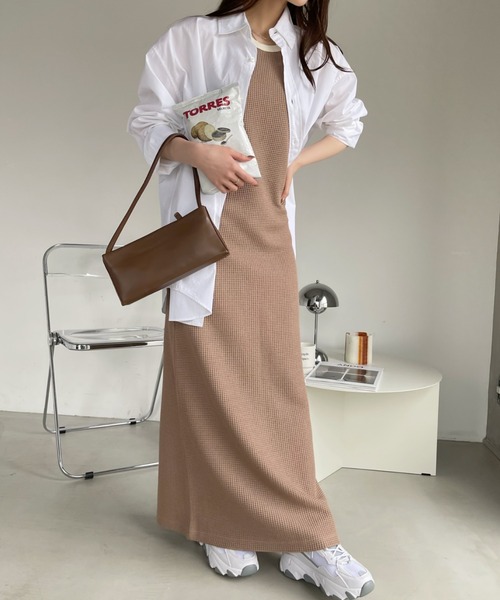 Ada.(エイダ)の「バイカラーデザイン アメスリ ワッフル ワンピース(ワンピース・レディース・チャコール/ネイビー/ベージュ・FREE)」の6枚目の写真