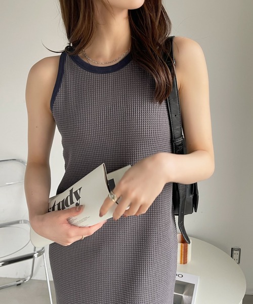 Ada.(エイダ)の「バイカラーデザイン アメスリ ワッフル ワンピース(ワンピース・レディース・チャコール/ネイビー/ベージュ・FREE)」の18枚目の写真