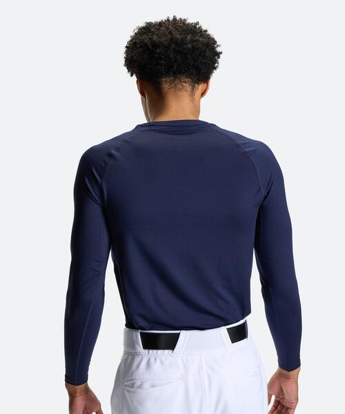UNDER ARMOUR(アンダーアーマー)の「UAヒートギア コンフォート フィッティド ロングスリーブ クルーネック シャツ(ベースボール/メンズ)(Tシャツ/カットソー・メンズ・ネイビー・L/S/M/XL/2XL/3XL)」の4枚目の写真