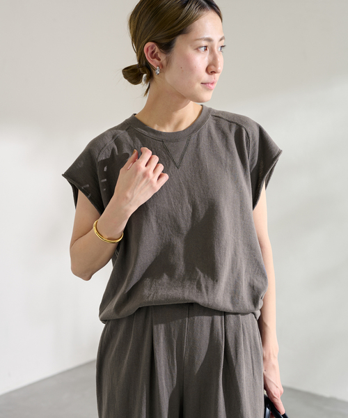 FRAMeWORK(フレームワーク)の「ガーゼ裏毛バックスリットプルオーバー(Tシャツ/カットソー・レディース・チャコールグレー/ベージュ・FREE)」の17枚目の写真