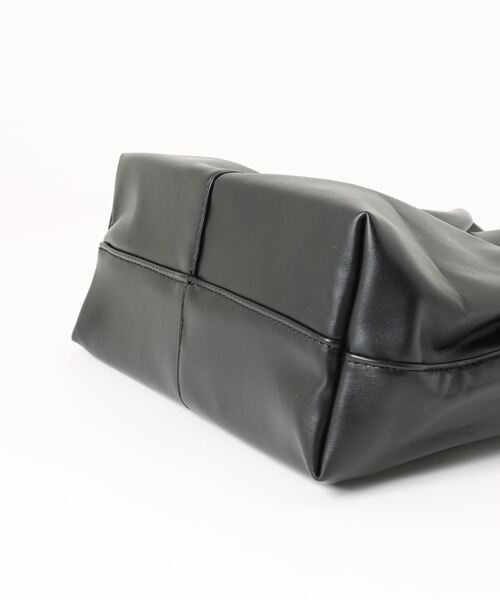 LA VORAGINE（ラ ヴォラジネ）の「ワンハンドル　ギャザーハンドバッグ（ハンドバッグ・レディース・ブラウン/グリーン/ブラック/アイボリー・FREE）」の5枚目の写真