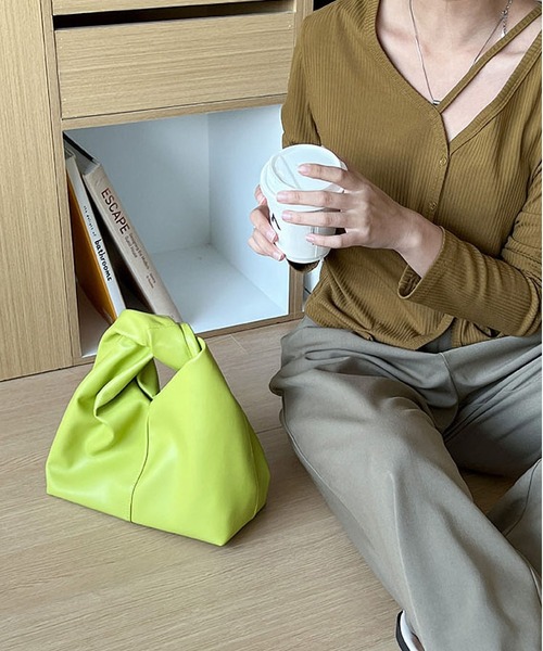 LA VORAGINE（ラ ヴォラジネ）の「ワンハンドル　ギャザーハンドバッグ（ハンドバッグ・レディース・ブラウン/グリーン/ブラック/アイボリー・FREE）」の15枚目の写真